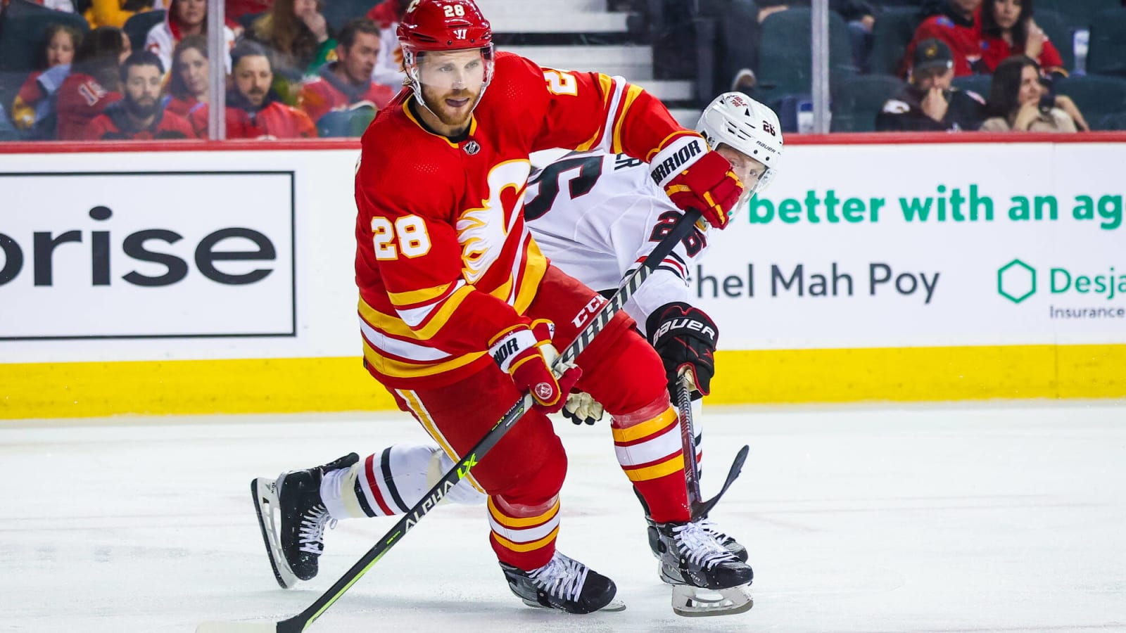 The Calgary Flames and Elias Lindholm have agreed to and signed a