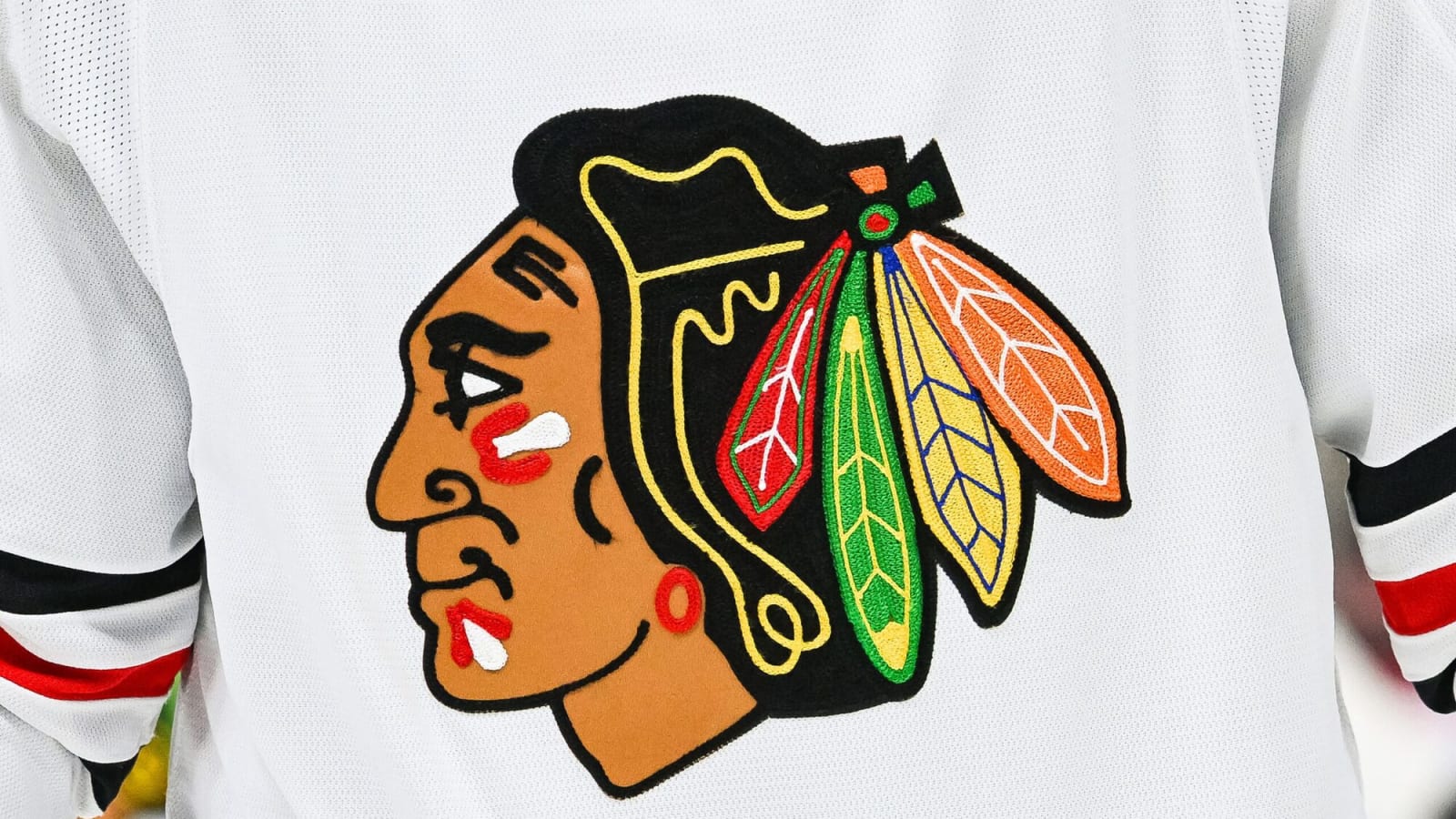 Blackhawks sign Taige Harding to entry-level contract