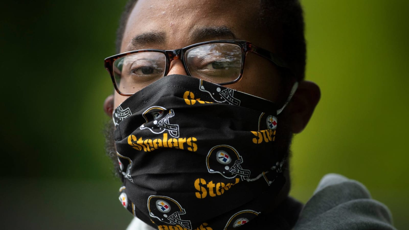 Fans must wear masks, face coverings at all NFL games 