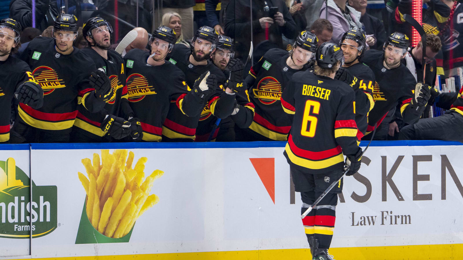  Boeser scores twice as Canucks blow three goal lead vs. Kraken, lose 5-4 in overtime