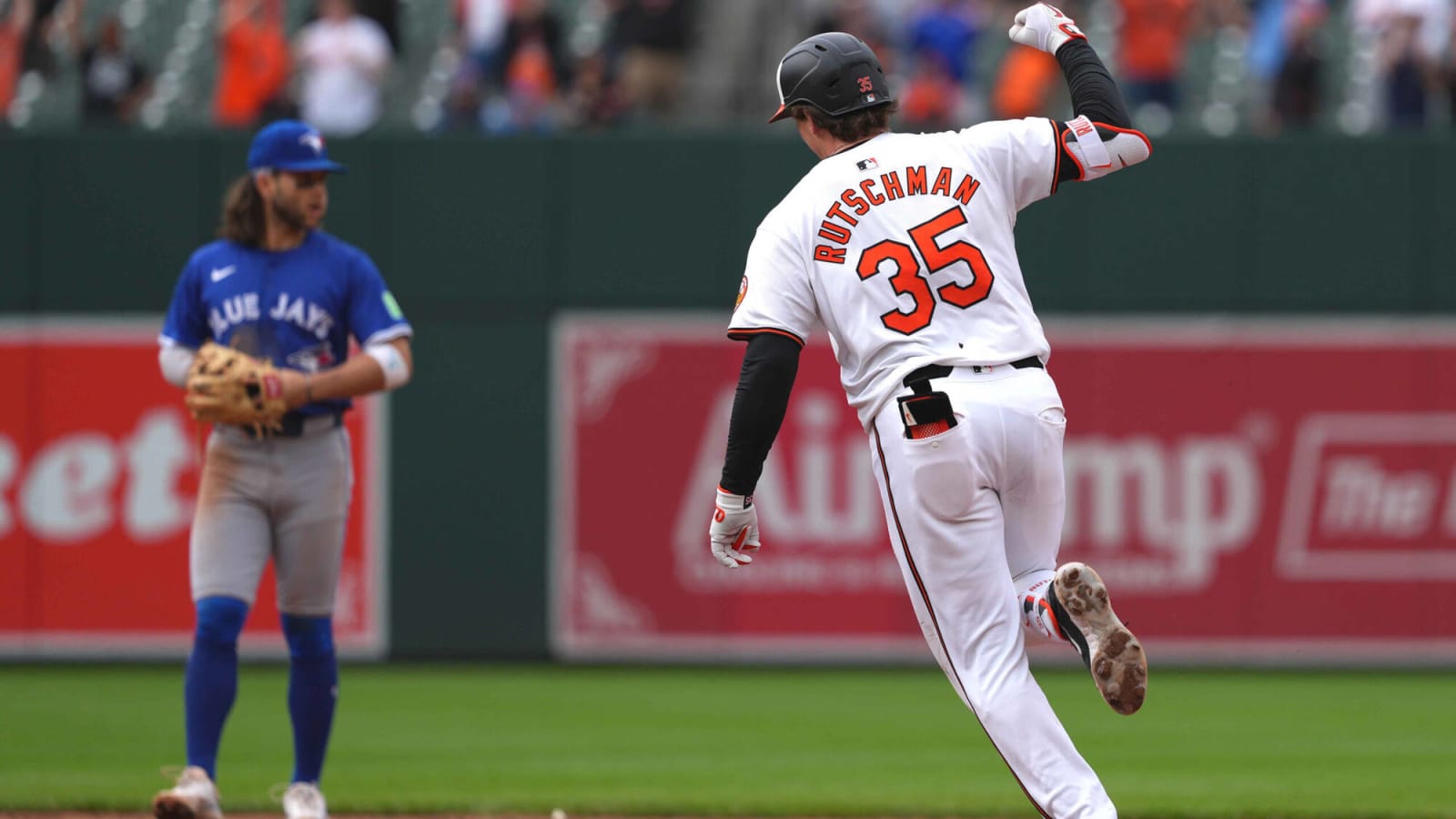 Instant Reaction: Blue Jays blew a lead in the bottom of the ninth and lost 3-2 to the Orioles