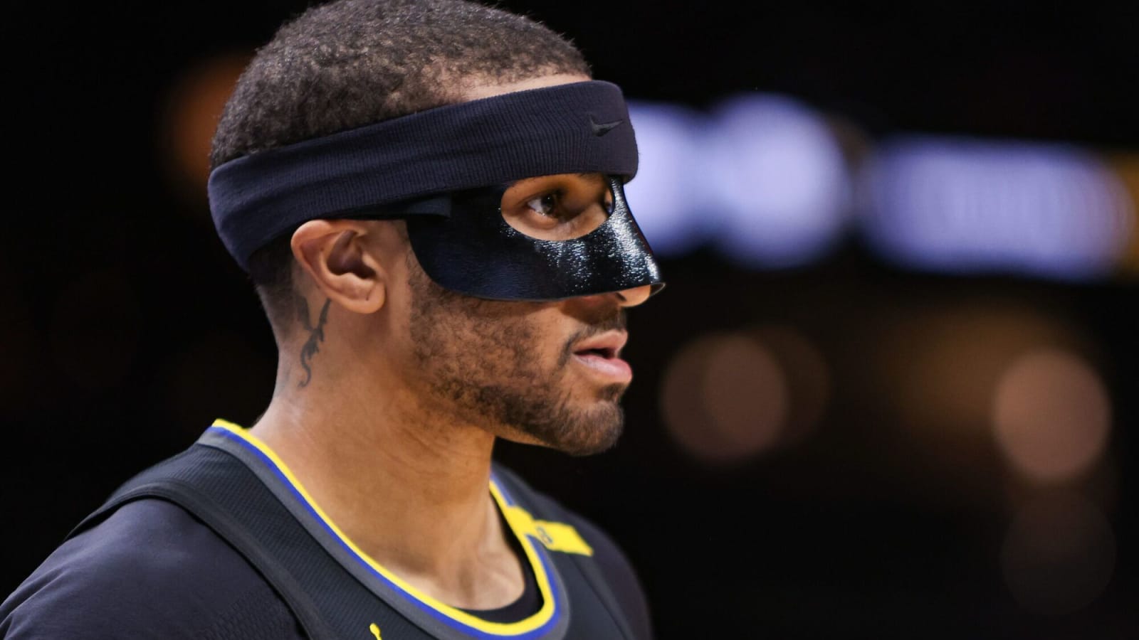 Warriors slammed with backcourt injuries at worst time of season