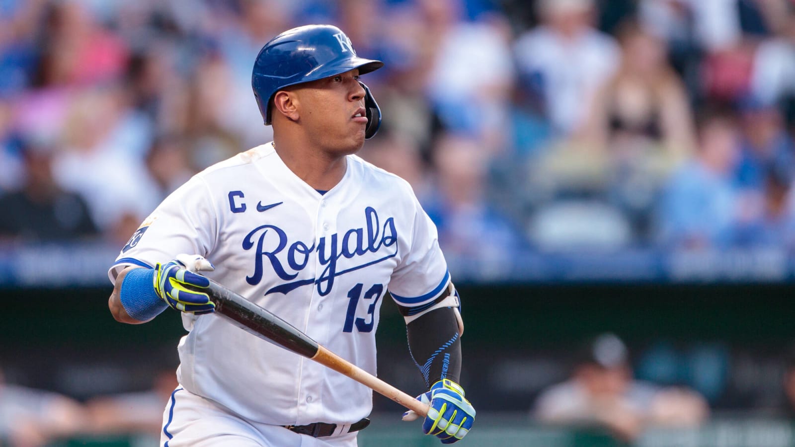 Royals blow out White Sox, 9-1 on Salvador Perez’s birthday