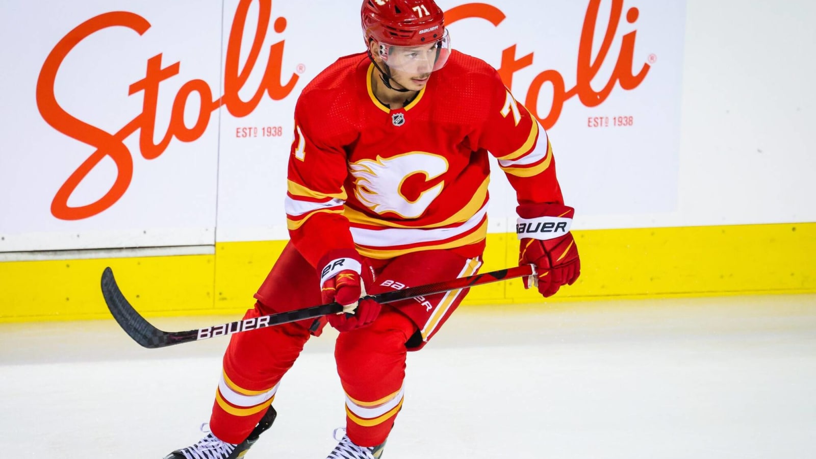 Calgary Flames recall Walker Duehr from AHL’s Wranglers, place Michael Stone on injury reserve