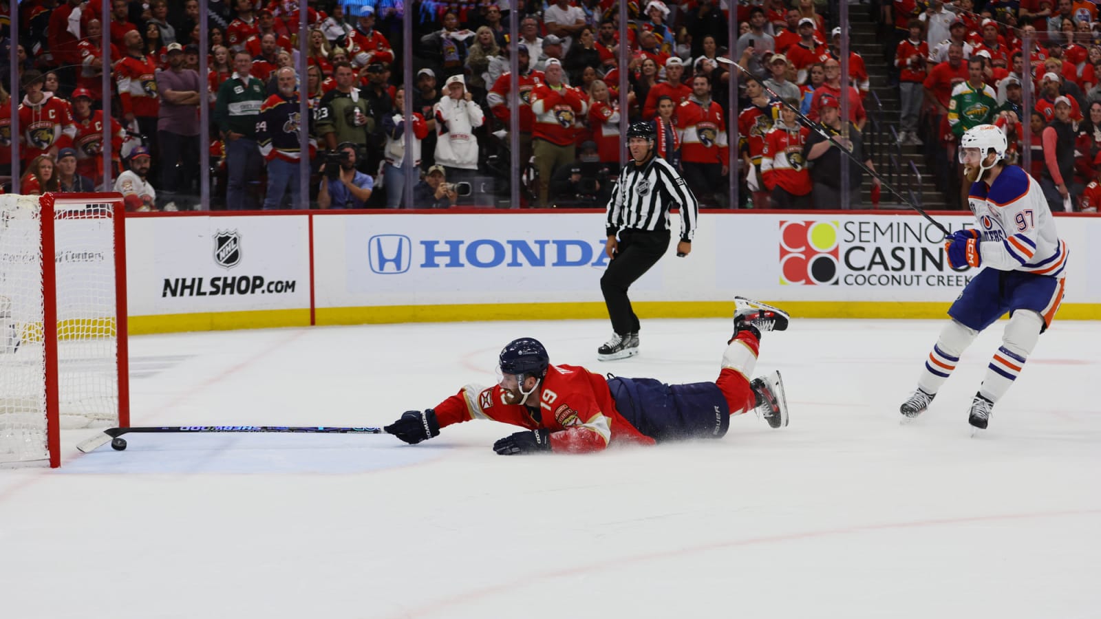 Panthers: an angry GM and players who give up