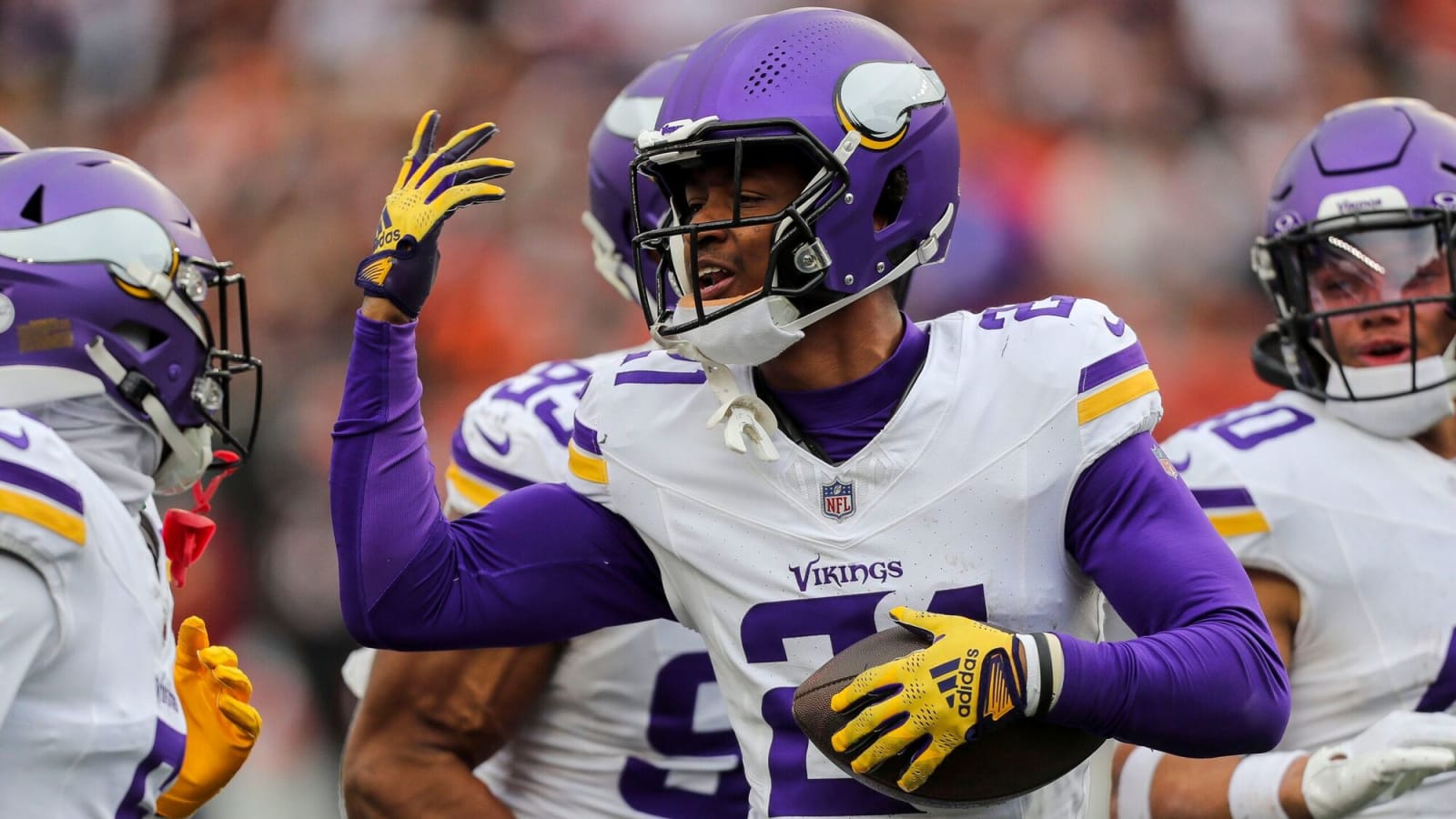 Minnesota Vikings Trying to Trade Akayleb Evans?