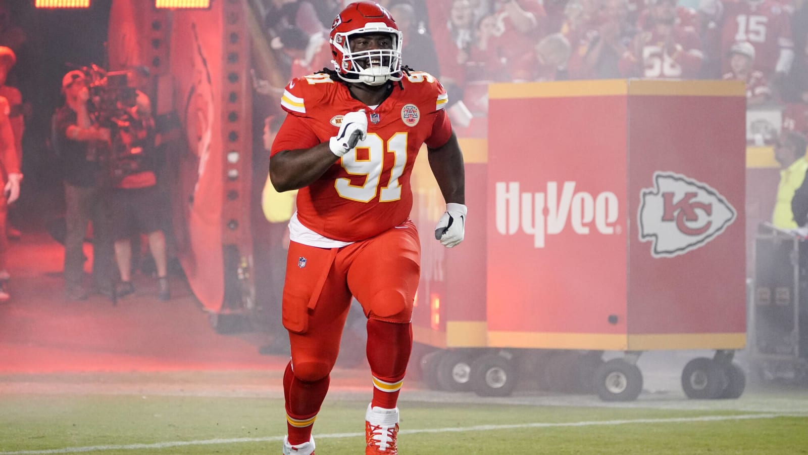 Chiefs Writer Brutally Rips Into Defender: ‘He Needs To Go’