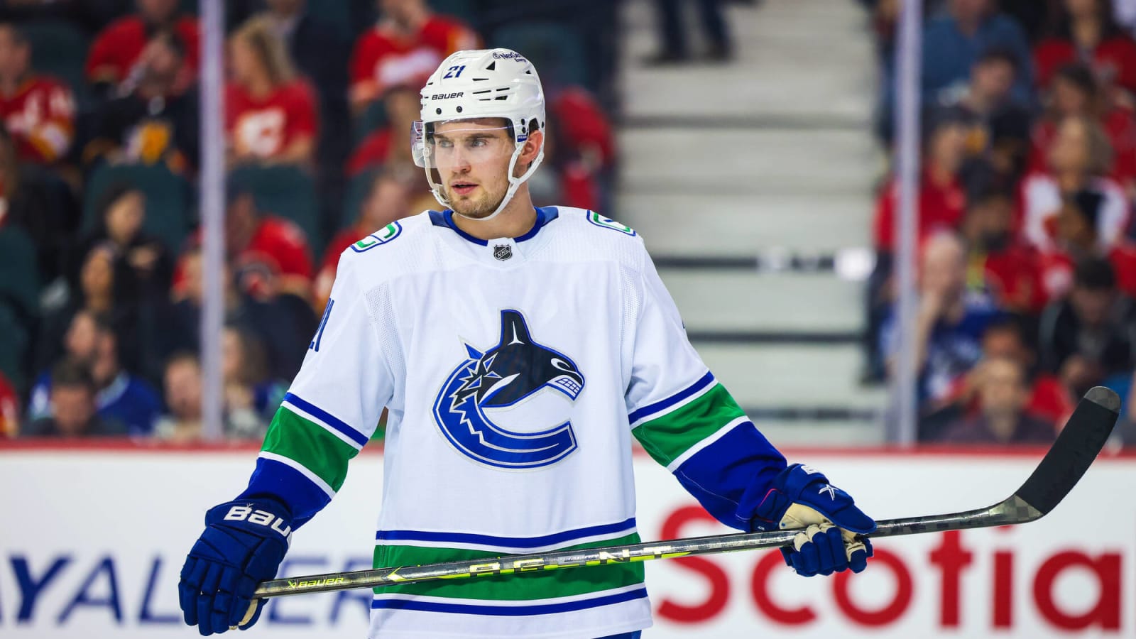 Canucks’ Hoglander Has an Opportunity to Breakout in 2023-24