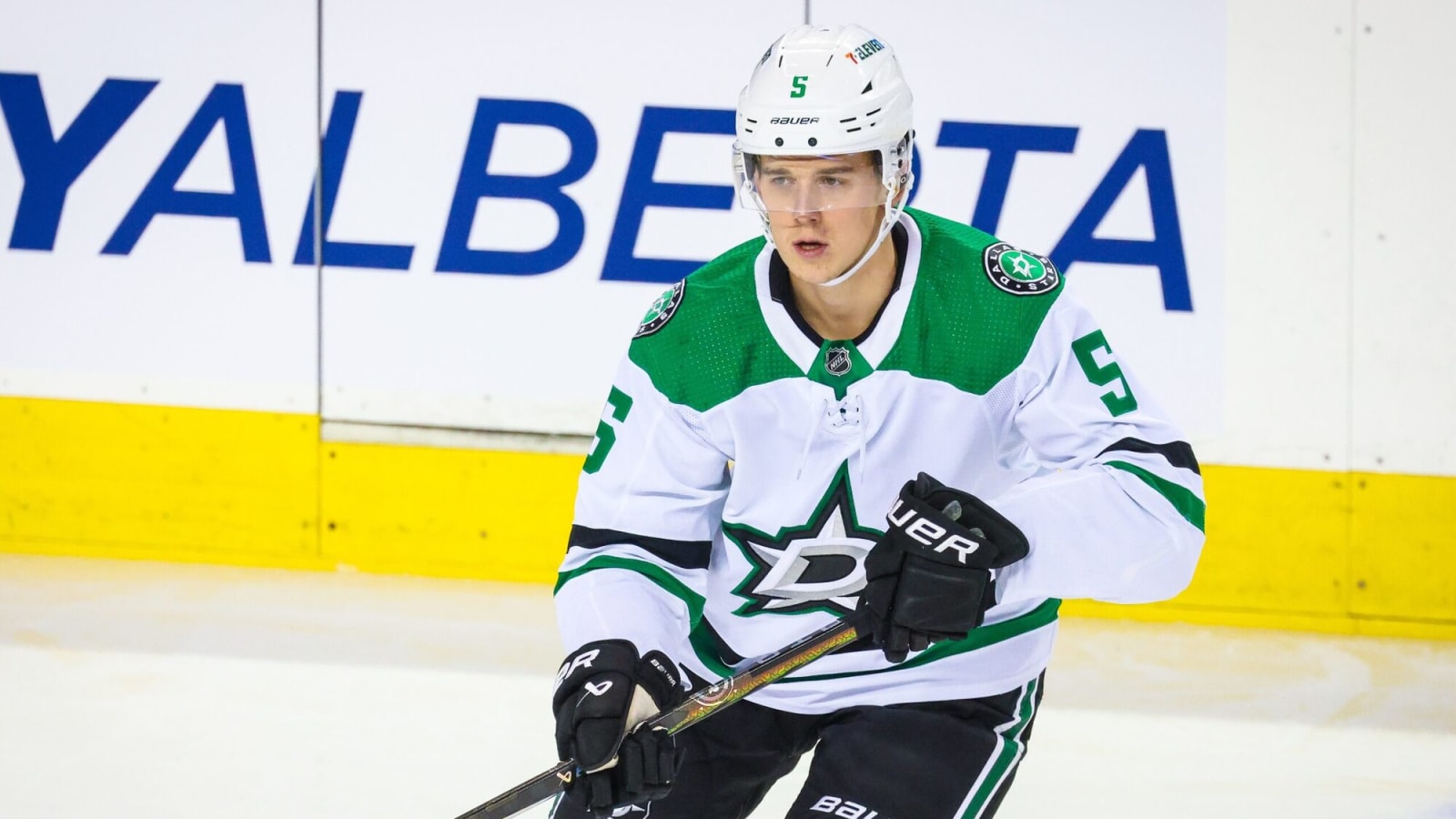 Dallas Stars sign Nils Lundkvist to one-year, $1.25 million contract