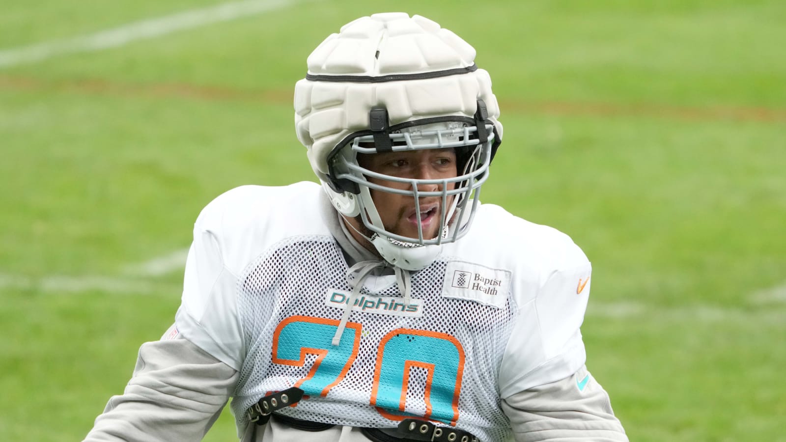 Eagles Signing OT Kendall Lamm To One-Year Deal
