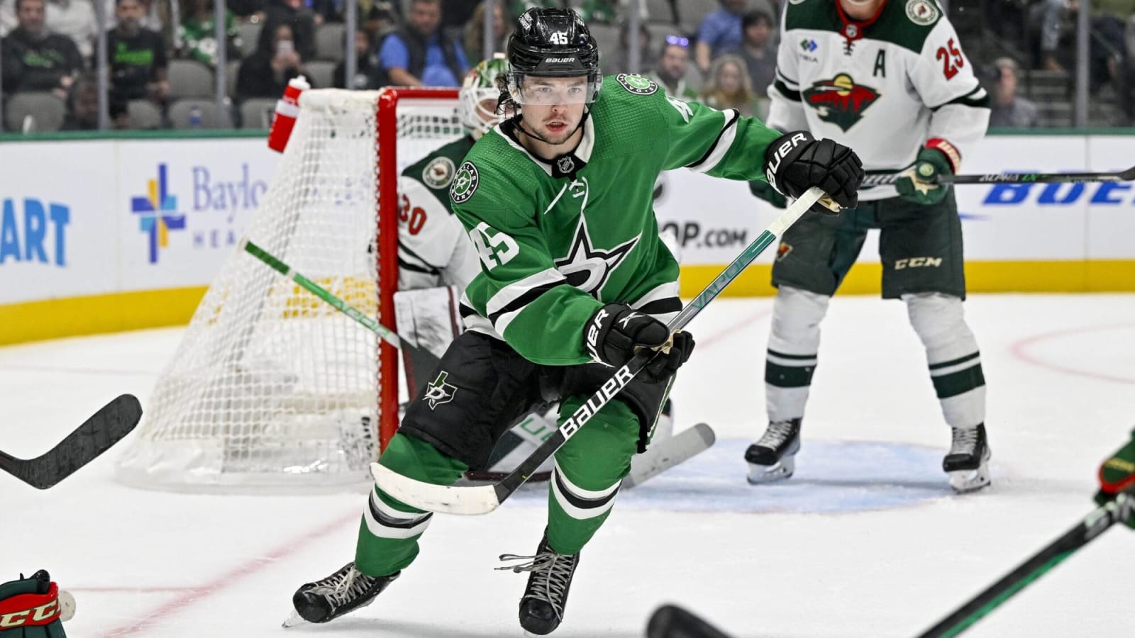 Dallas Stars call up forward Mavrik Bourque from AHL