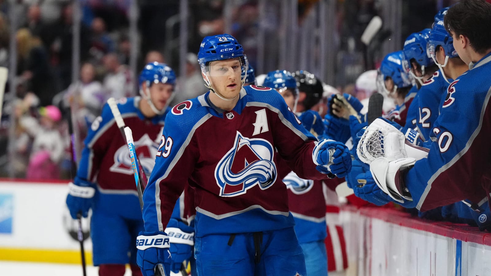 Nathan MacKinnon Strengthens Hart Trophy Case With Big Week