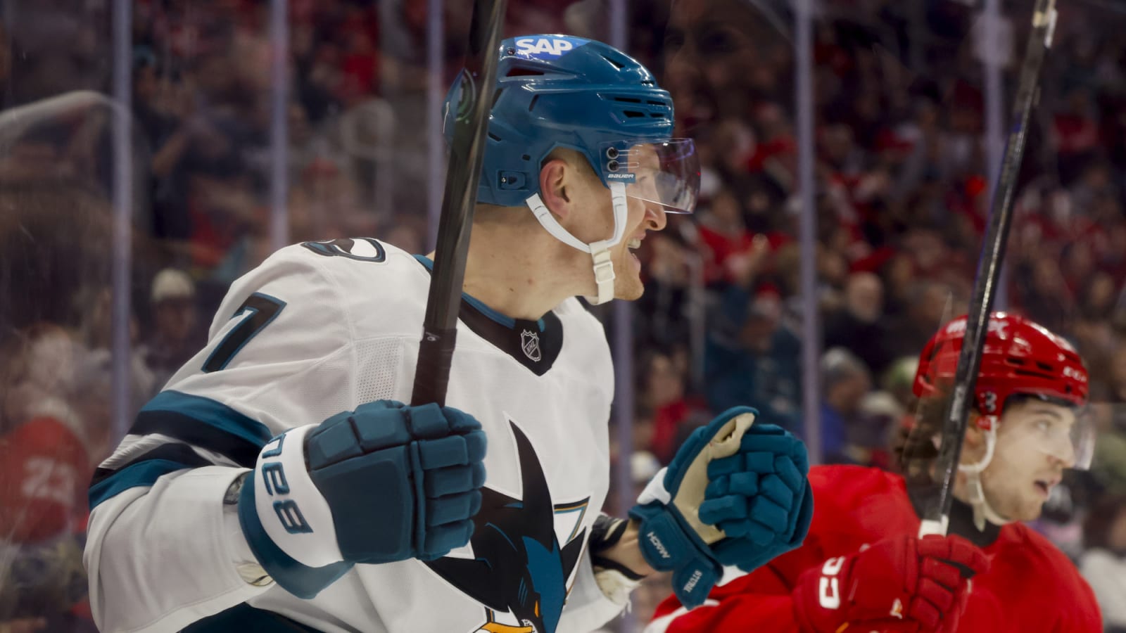 Panthers Acquire Nico Sturm from Sharks in Deadline Deal