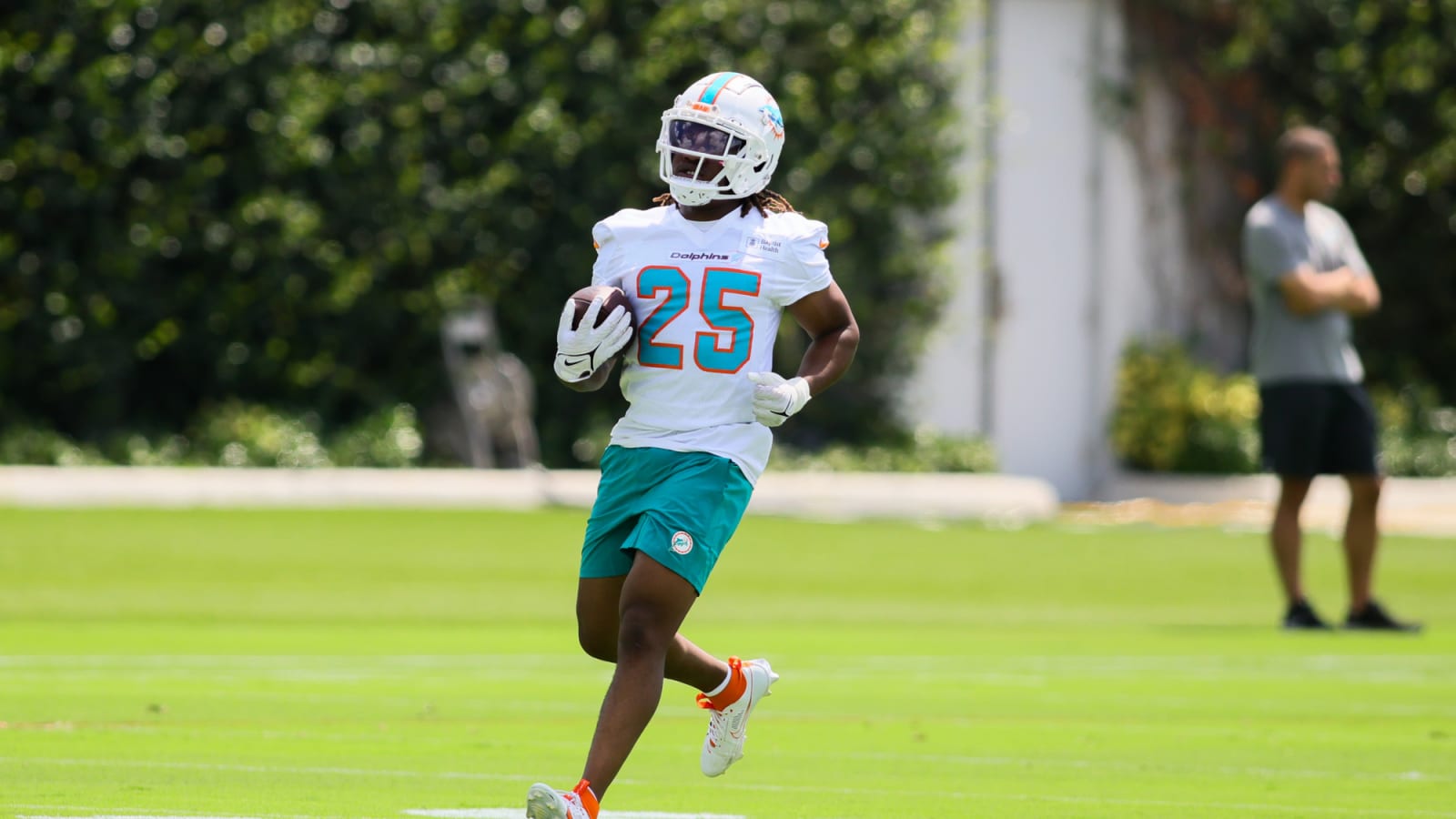 Former Vols RB Jaylen Wright reveals his preferred nickname while playing on a Dolphins squad loaded with &#39;Jaylens&#39;