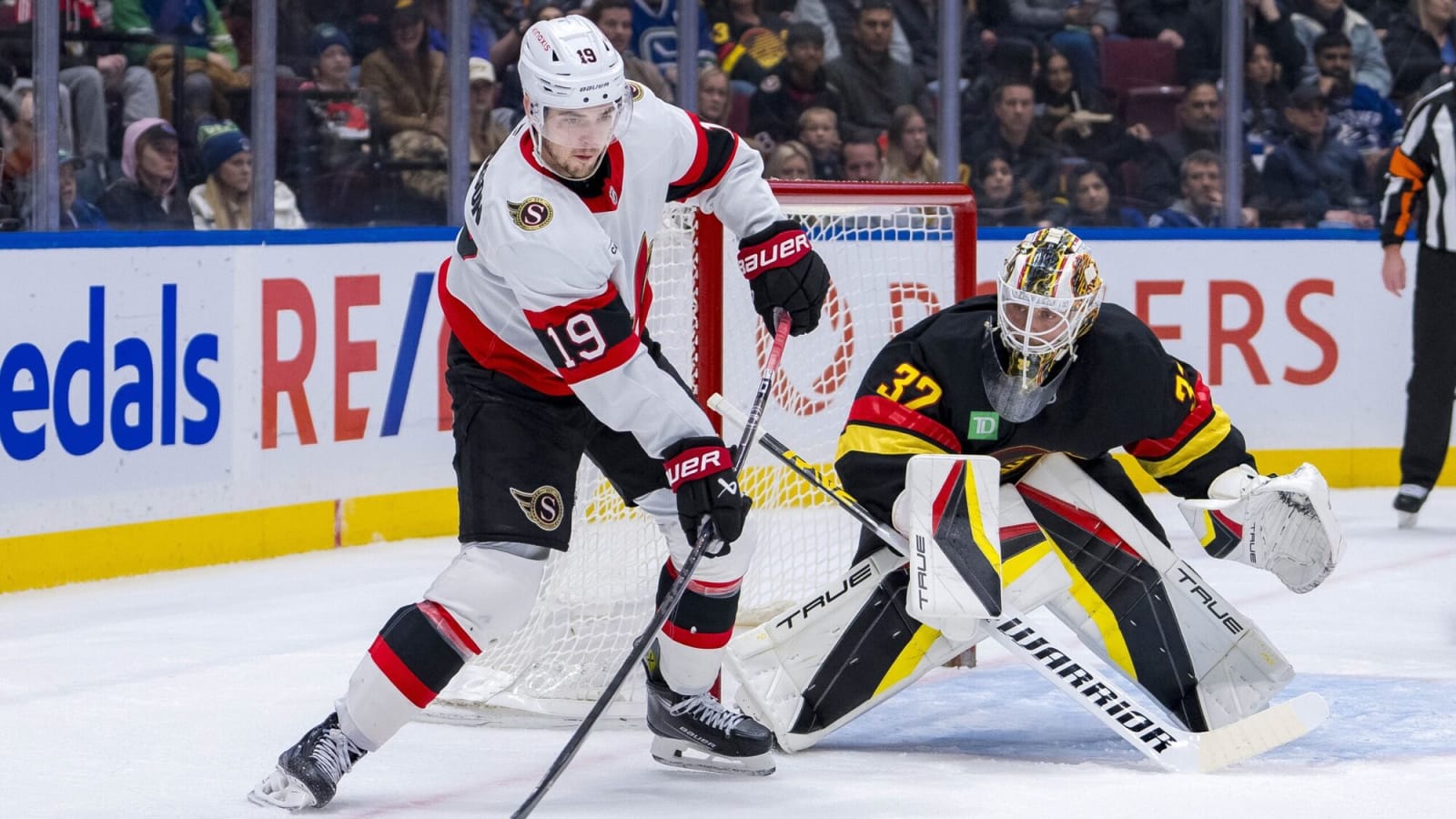 Why a shrinking NHL goalie market increases the odds of Canucks’ Kevin Lankinen staying in Vancouver