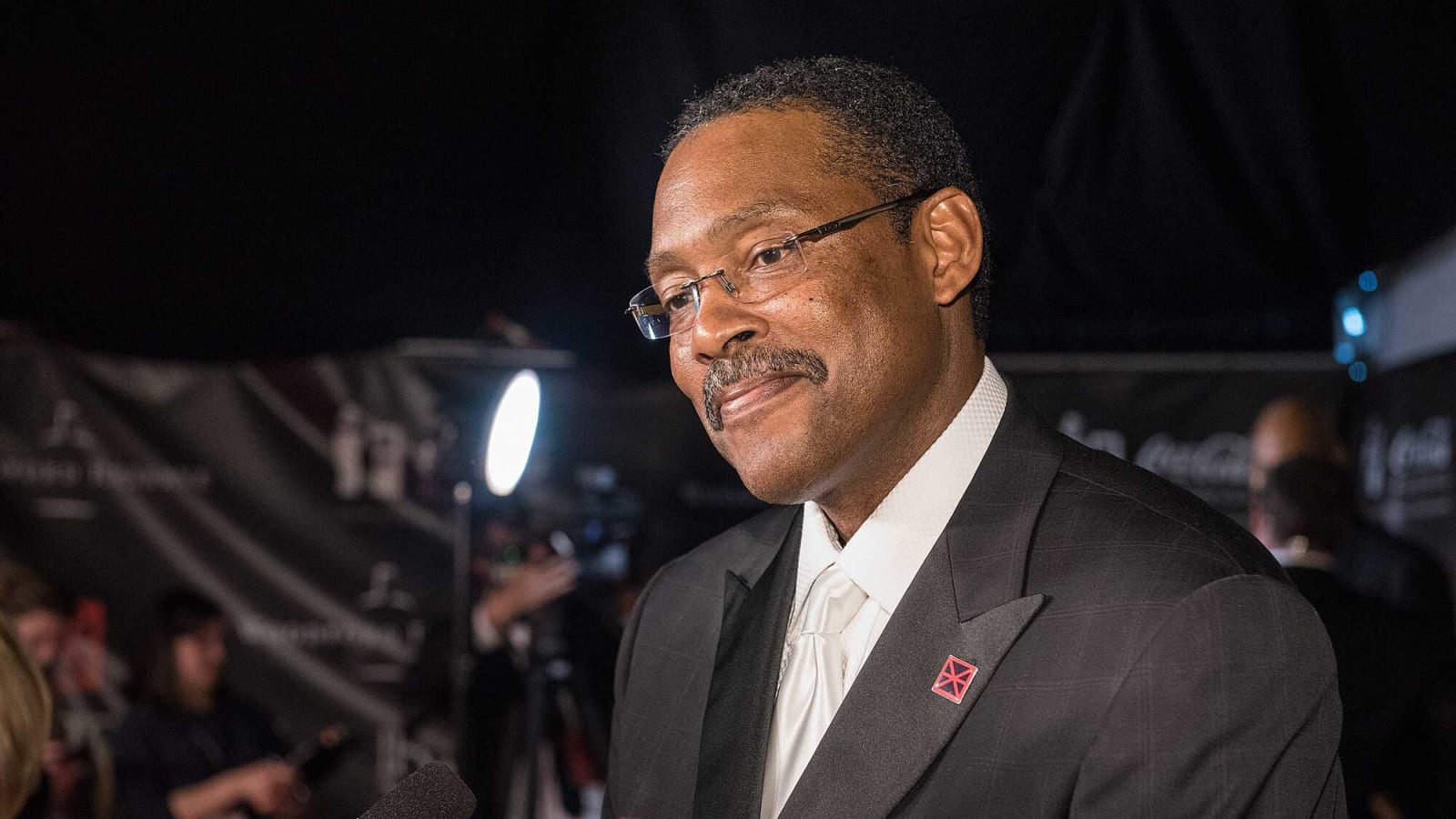 Ex-NBA player turned billionaire dies at age 71
