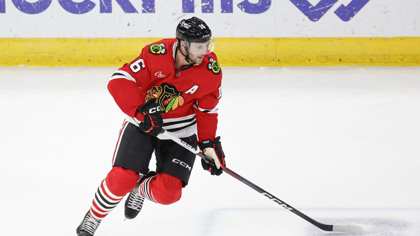 Blackhawks’ Jason Dickinson out week-to-week with ankle sprain