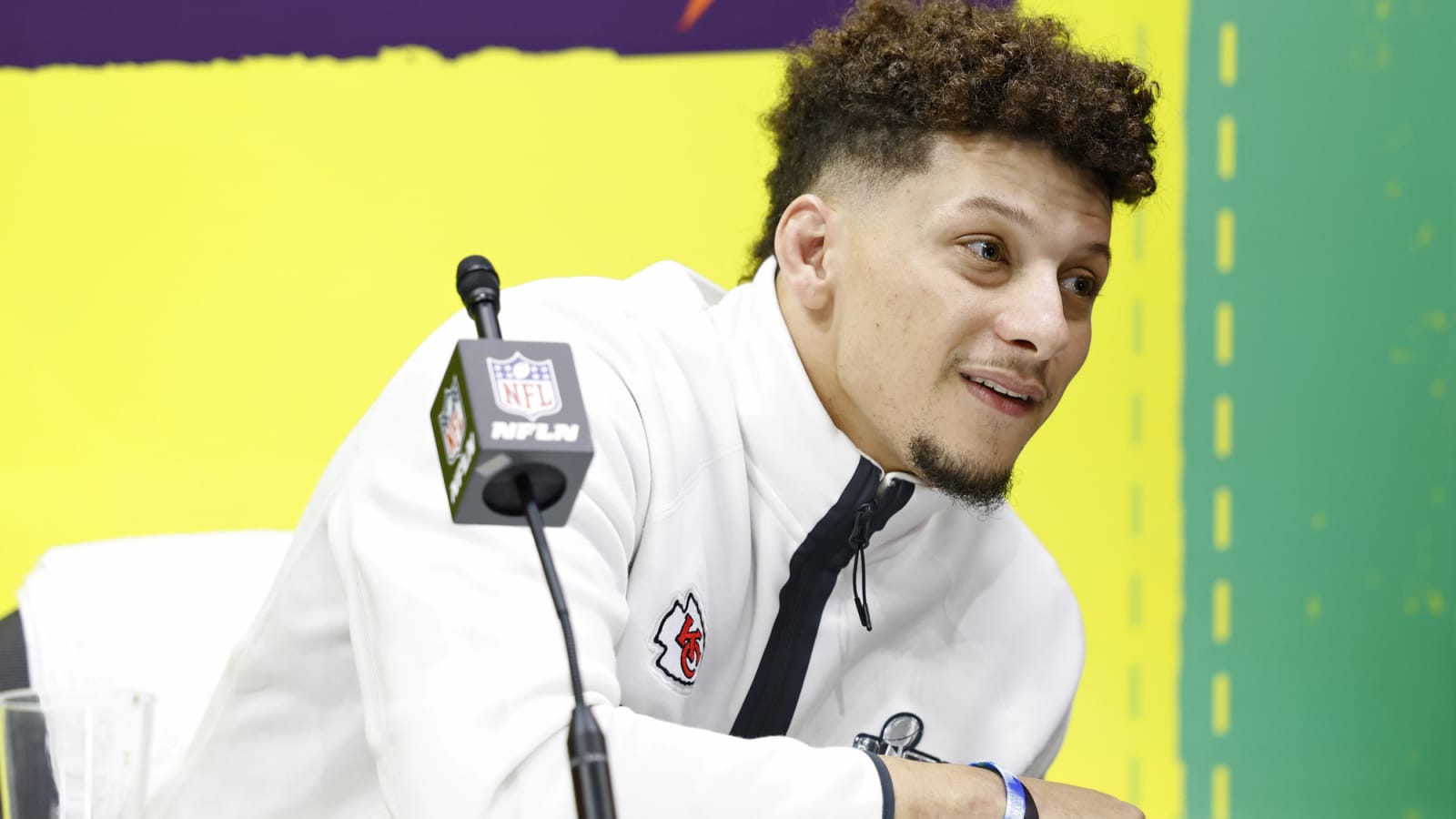 Patrick Mahomes bizarrely quizzed about his ‘favorite referee’ during Super Bowl LIX interviews