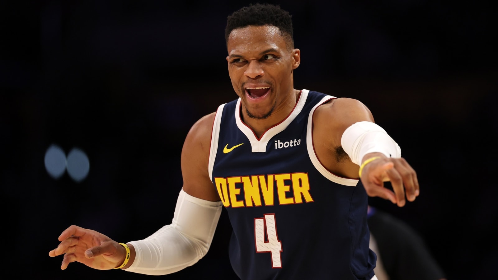 Sacramento Kings Reportedly 'Considering' Signing 1-Time MVP in Free Agency to Fill Huge PG Void