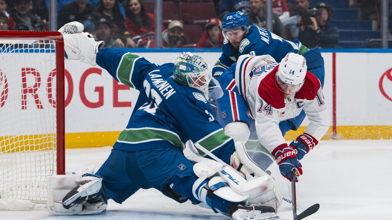Canucks’ comeback attempt falls short in 4-2 loss to Canadiens