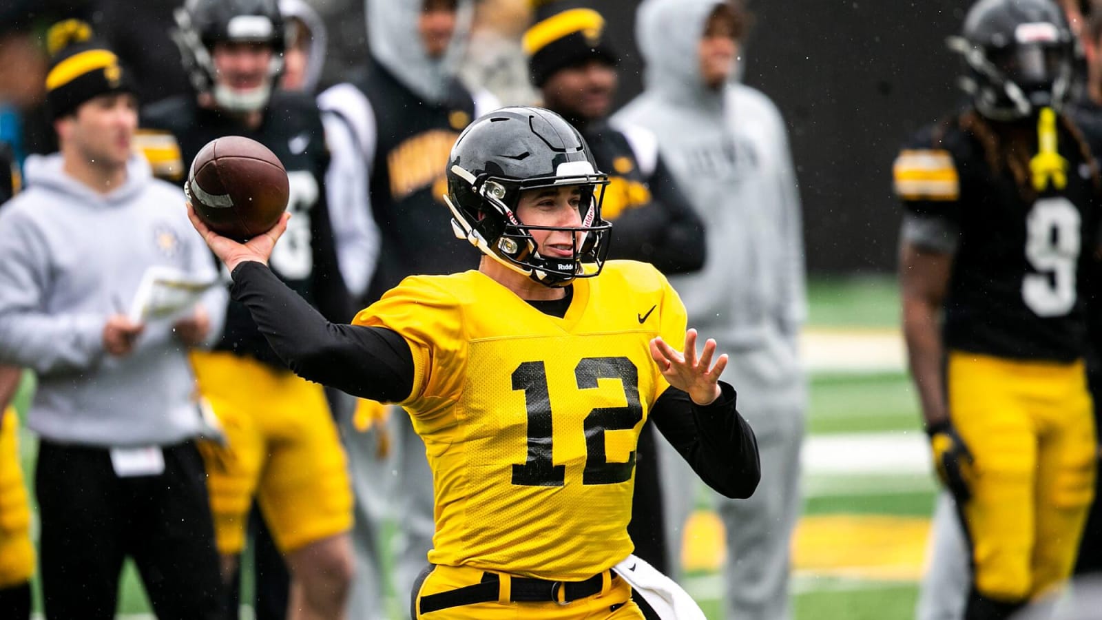 NCAAF Top 25 futures: Iowa Hawkeyes seeking more offense