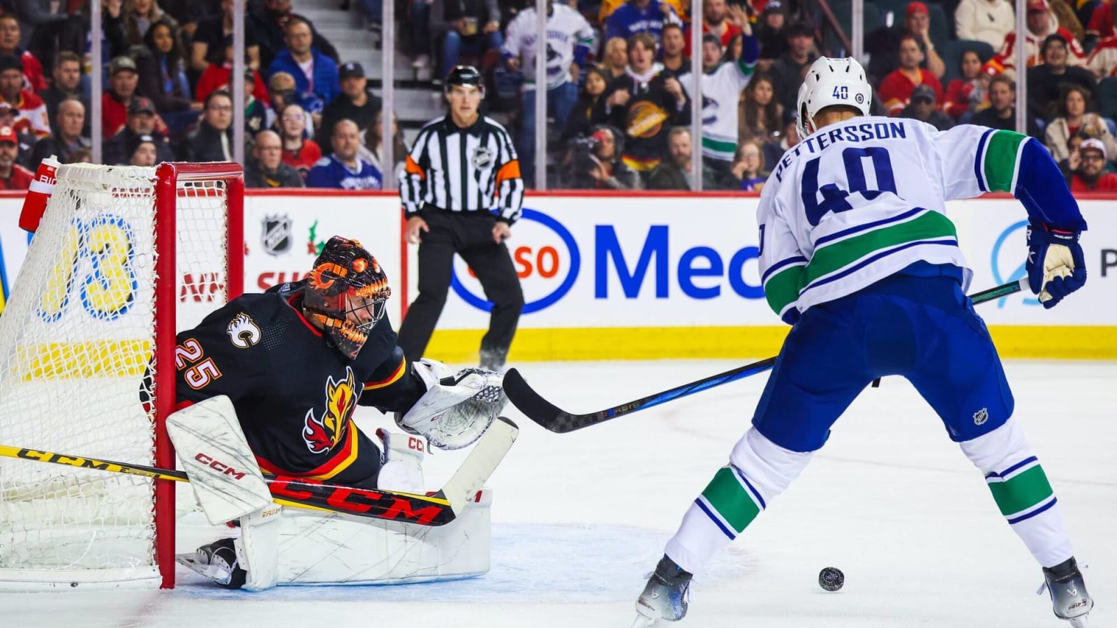 ‘It’s like the awkward high school dance’: Elliotte Friedman talks Jacob Markstrom and Devils on most recent 32 Thoughts.