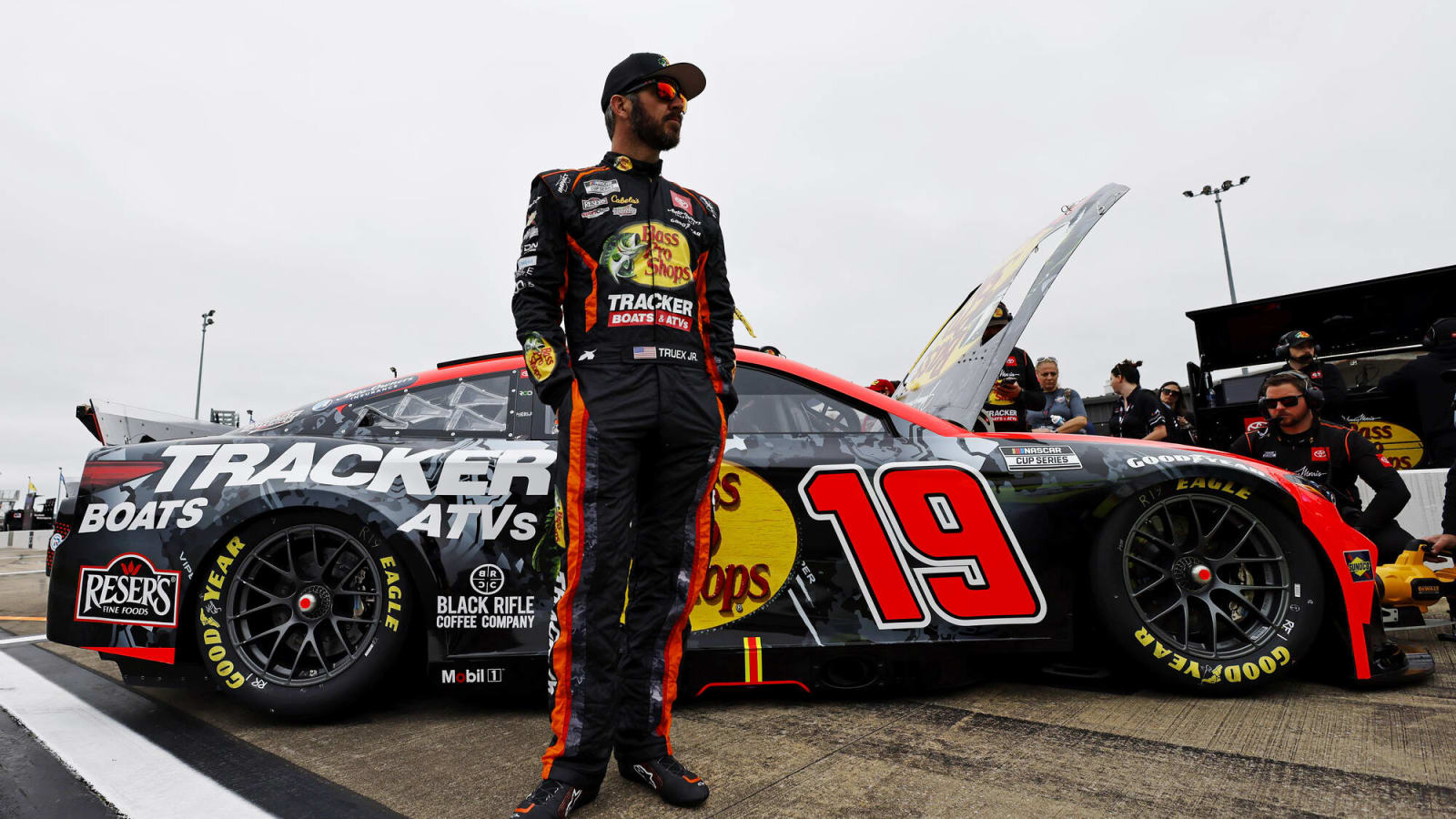 'I’m sorry, I’m an idiot': Martin Truex Jr. reveals response to Denny Hamlin about apology message over Richmond restart drama  