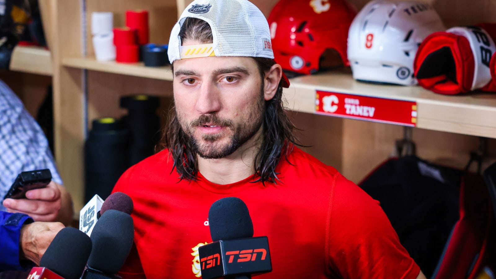 Behind Chris Tanev's rare tax clause that led him to the Maple Leafs