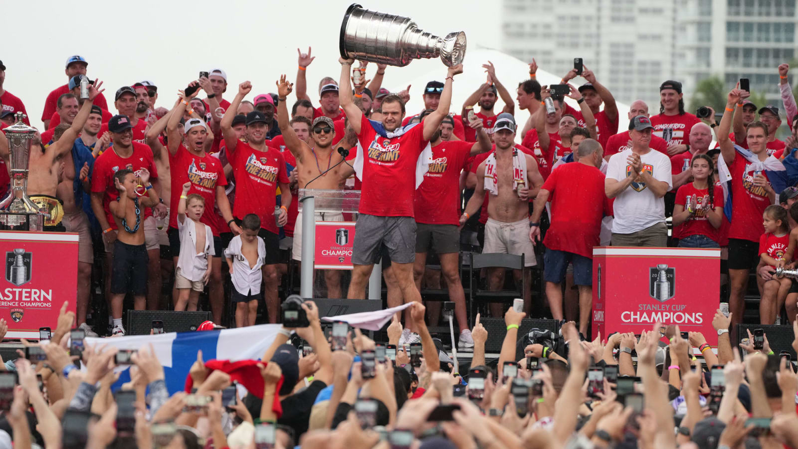 Florida Panthers, Stanley Cup Visit the Miami Heat