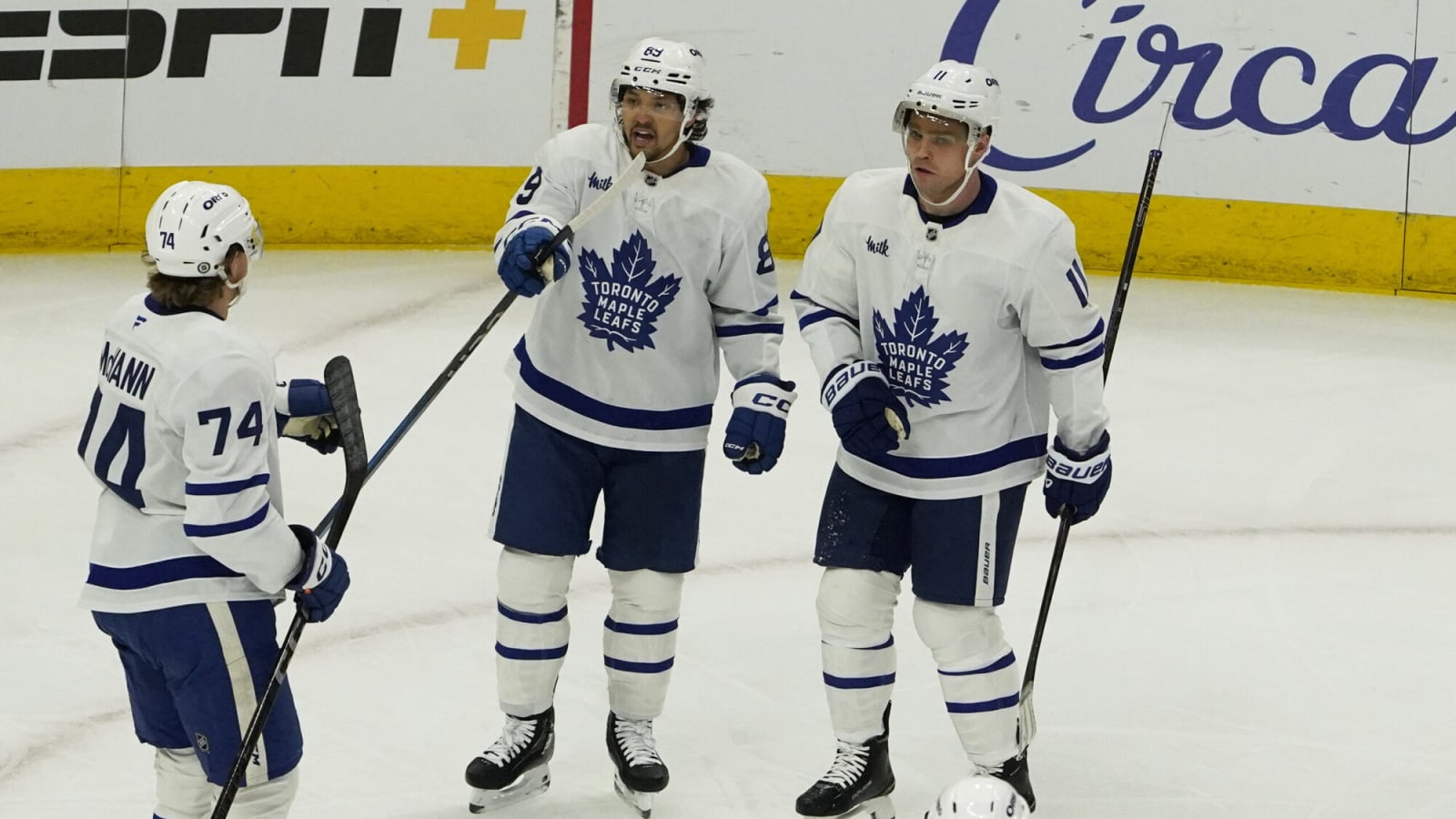 5 takeaways from Leafs-Blackhawks: McCabe-Tanev flawless, Robertson, depth scoring shine again