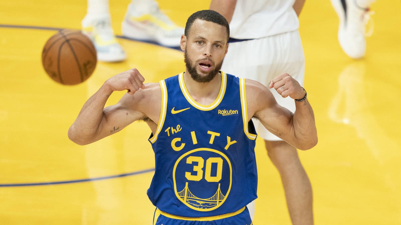 Stephen Curry wins NBA scoring title