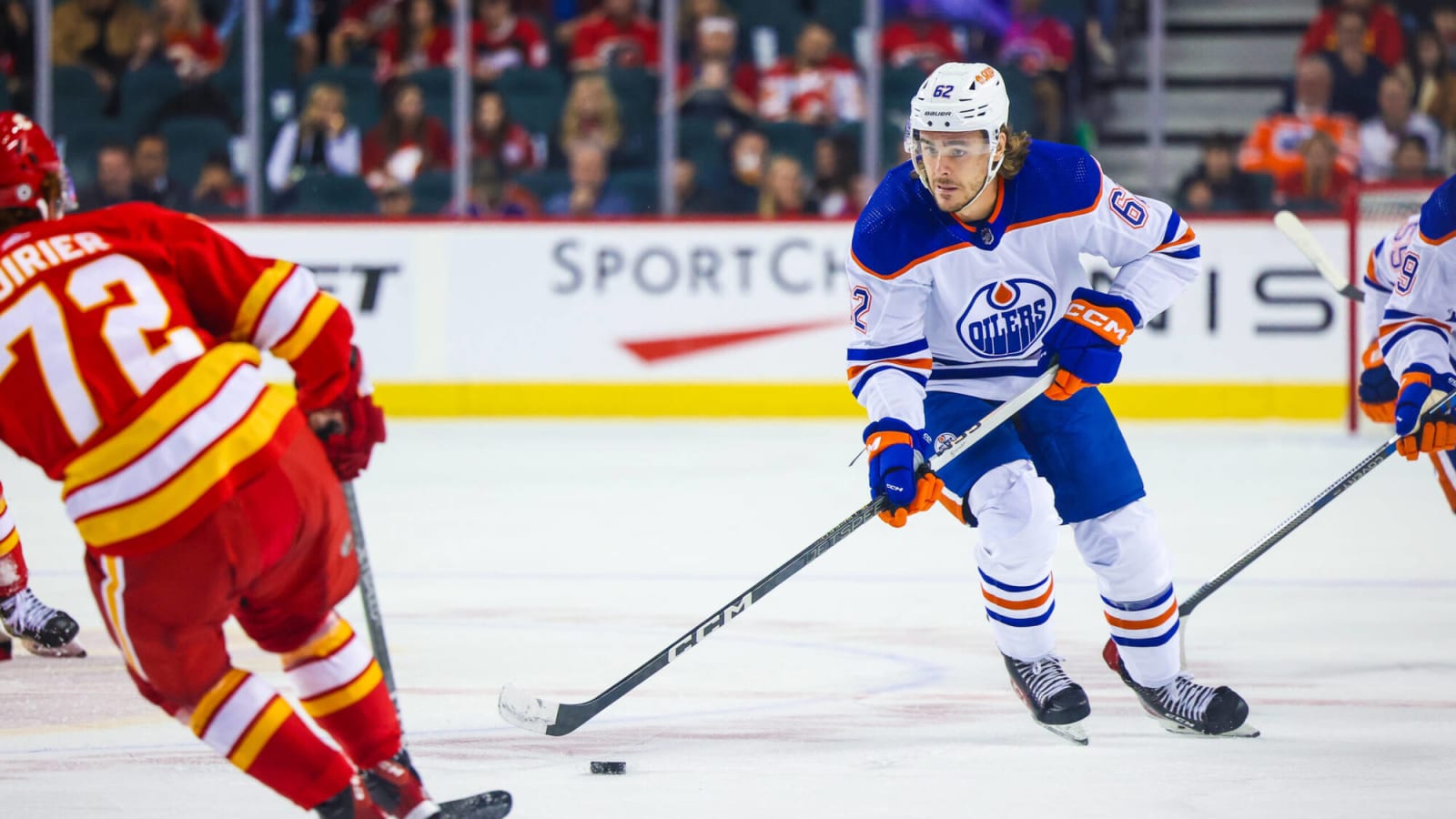 Edmonton Oilers recall forward Raphael Lavoie on emergency basis