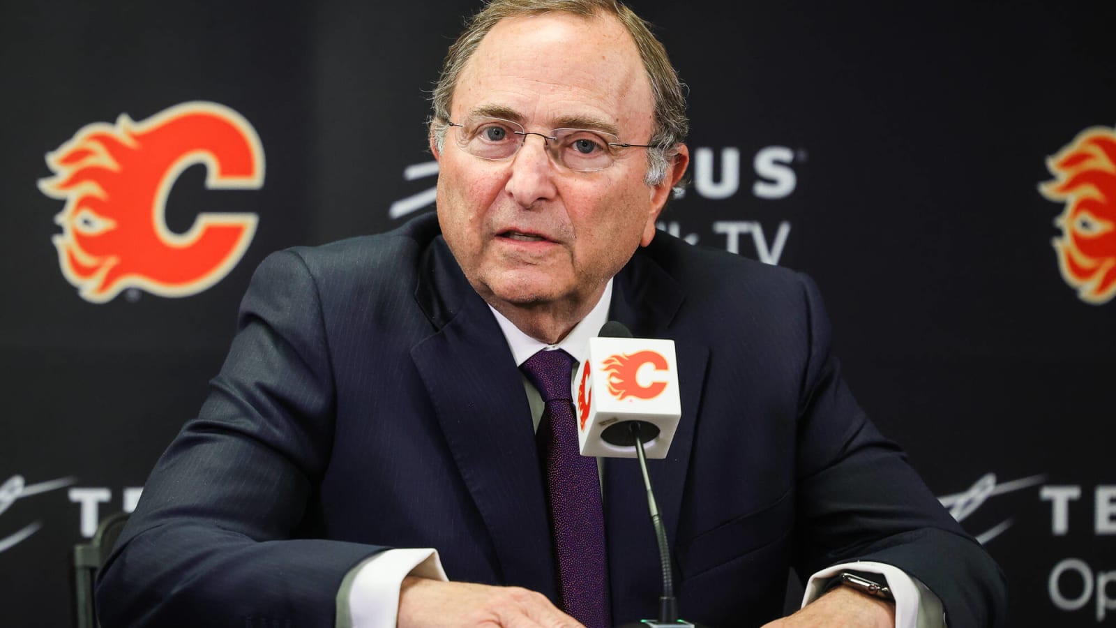 Could the NHL expand to 34 teams with Houston and Quebec ?