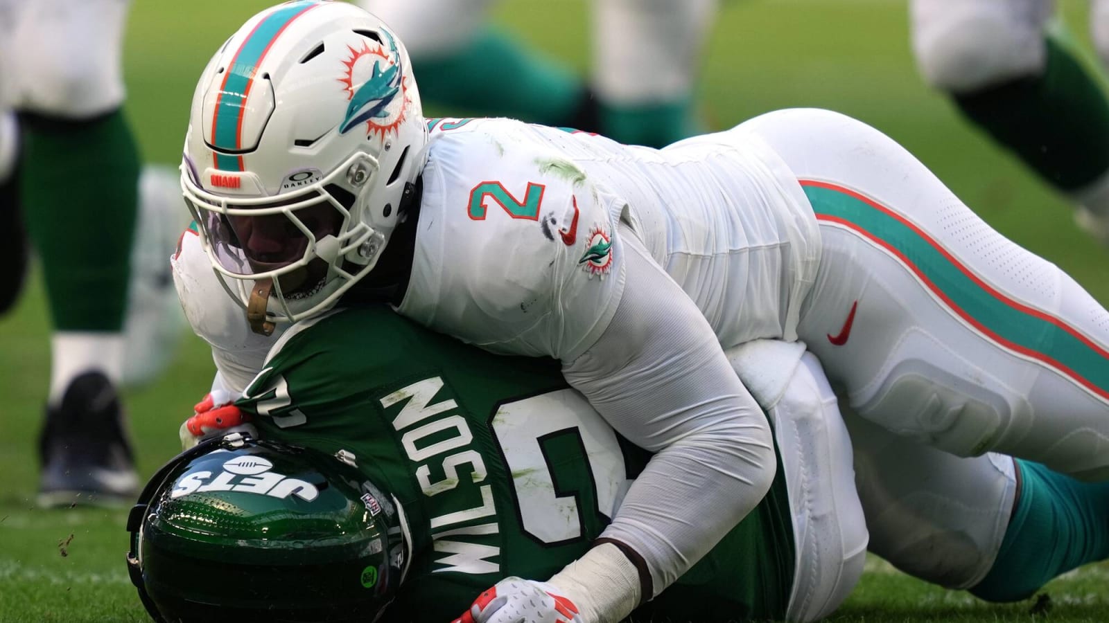 Miami’s Defense Continues to Trend in the Right Direction After Breaking Franchise Sack Record