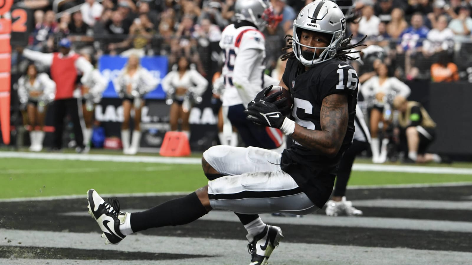 Raiders’ Jakobi Meyers Becoming Red Zone Standout Despite Passing Game Struggles