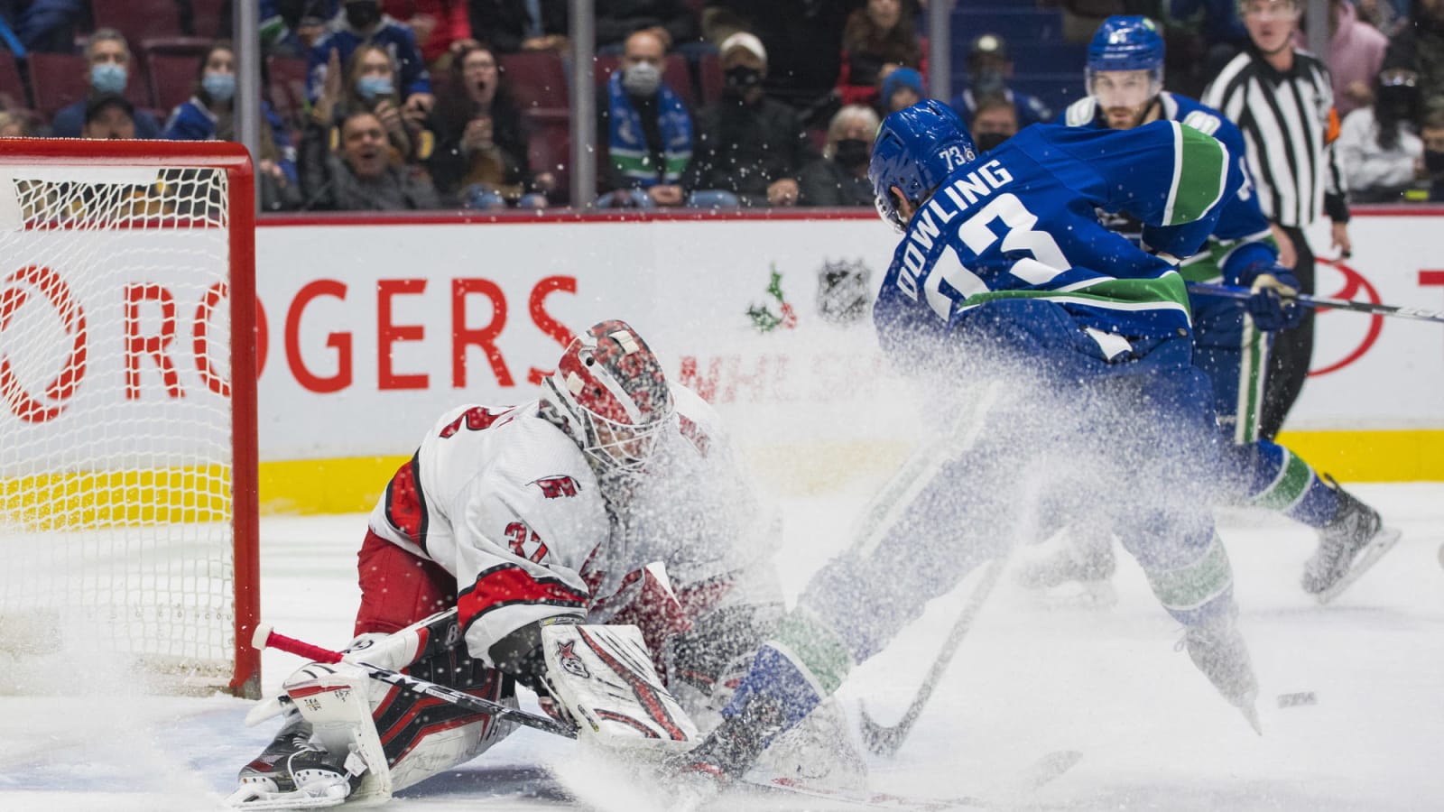 Vancouver Canucks add Justin Dowling to COVID protocols