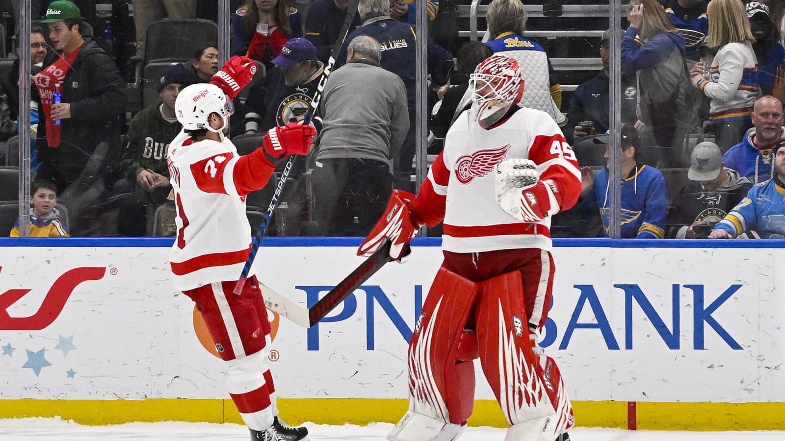 Hellberg Stands Tall For Red Wings in Win over St. Louis