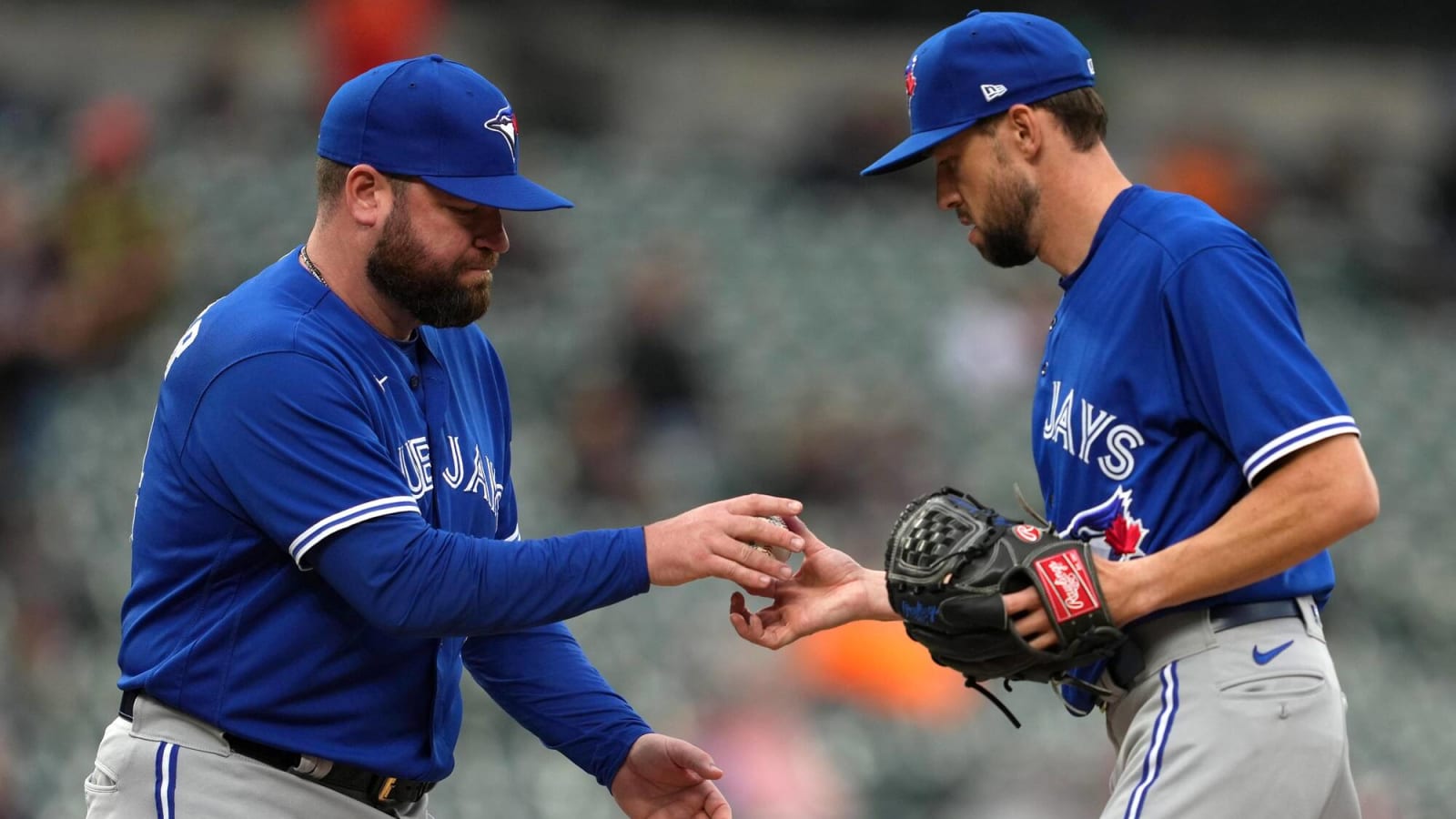 The Blue Jays re-sign pitcher Casey Lawrence to a minor league deal