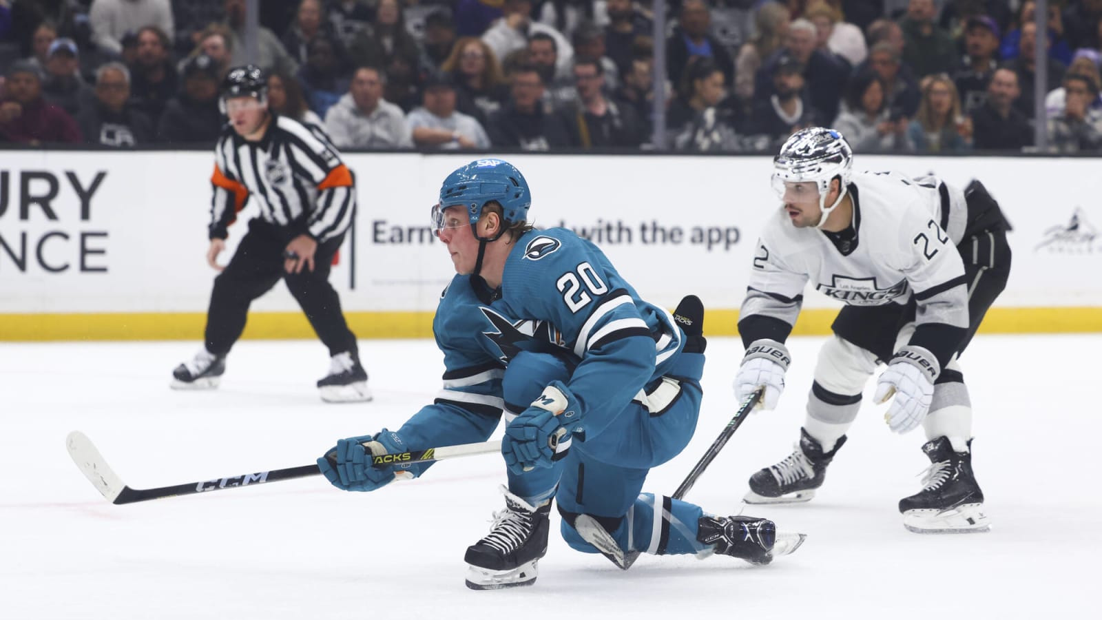 Sharks Locker Room: Quinn on Dropping Barabanov, Granlund Praises Zetterlund