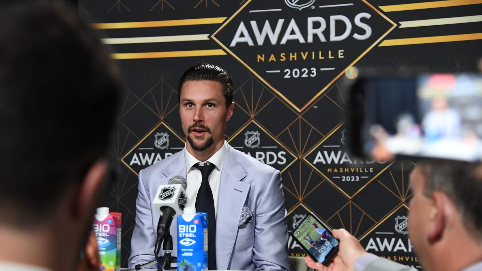 Top Stories of 2023 – No. 5: Erik Karlsson would reportedly waive his no-movement clause to join the Edmonton Oilers