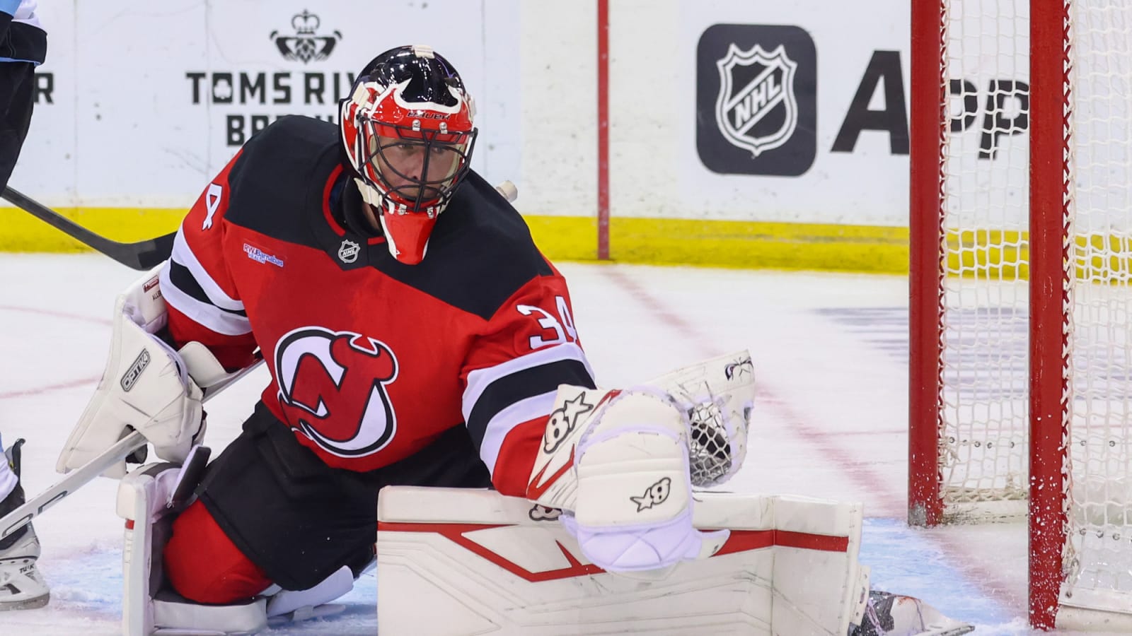Jake Allen becomes first goalie to hit this unfathomable milestone