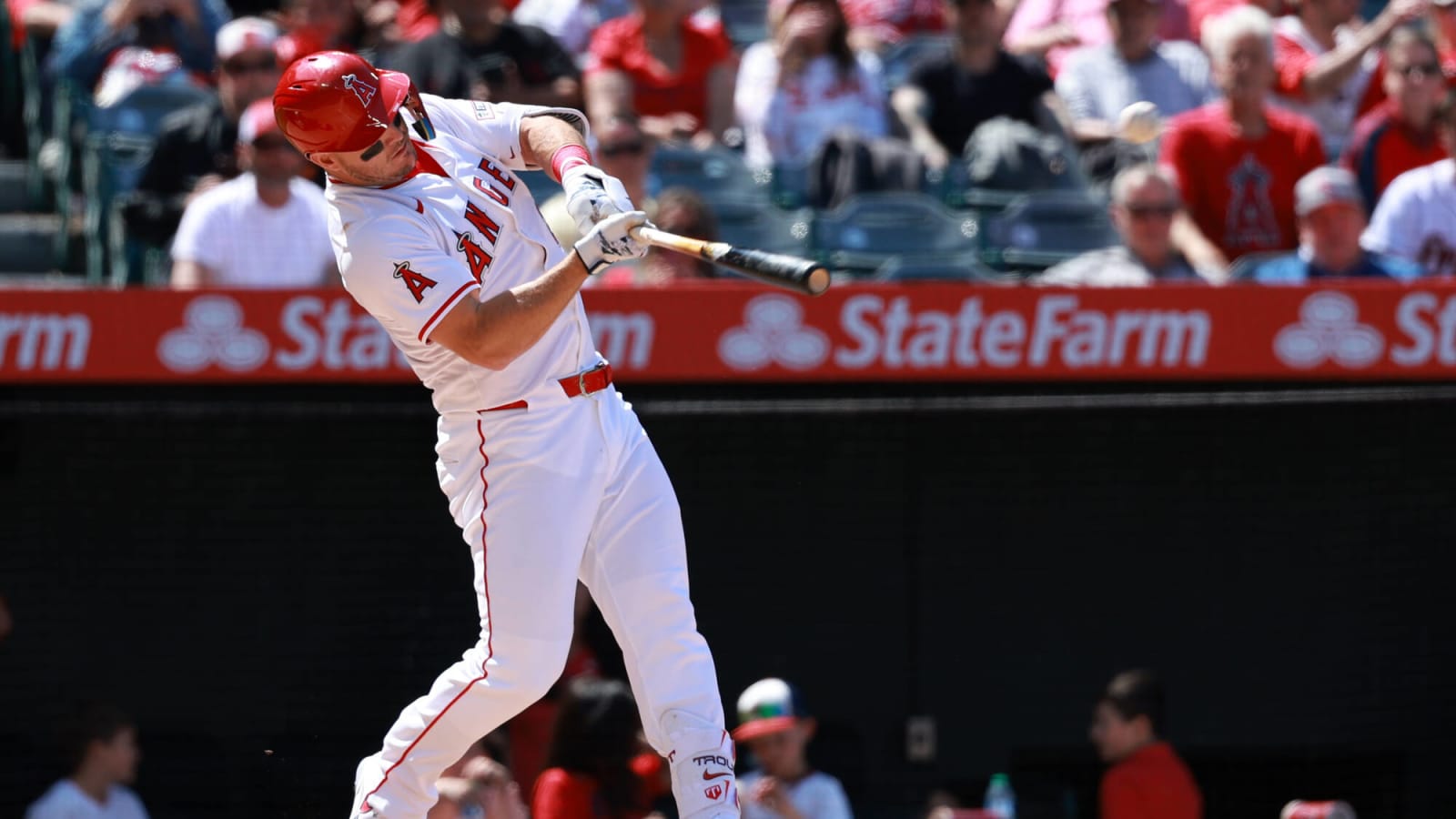 MLB Notebook: Mike Trout to miss time after knee surgery, Aaron Boone confident in Judge despite early struggles, and more