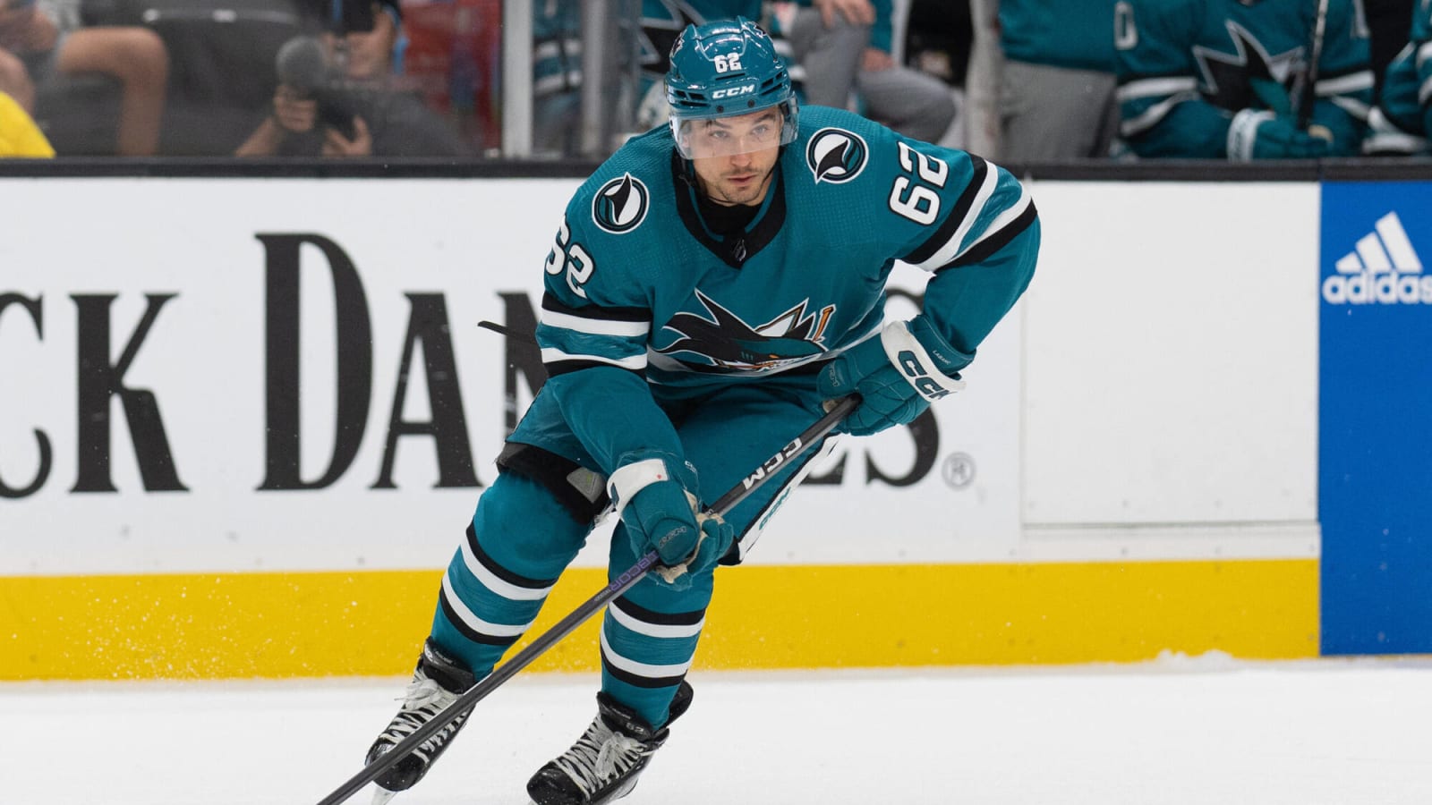 TLN Rumour Recap Sharks trade candidates, Oilers/Leafs deal & the latest on Patrick Kane