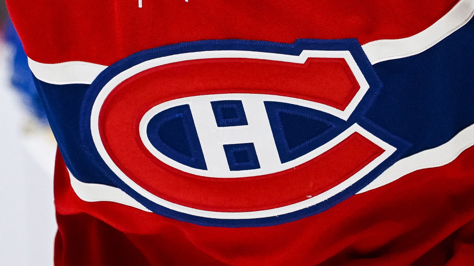 Top Canadiens Prospect Lane Hutson Has Gigantic Legs