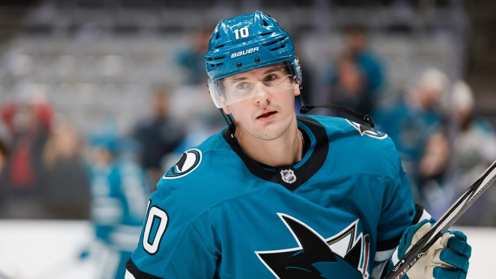 Sharks’ Klim Kostin exits game vs St. Louis Blues