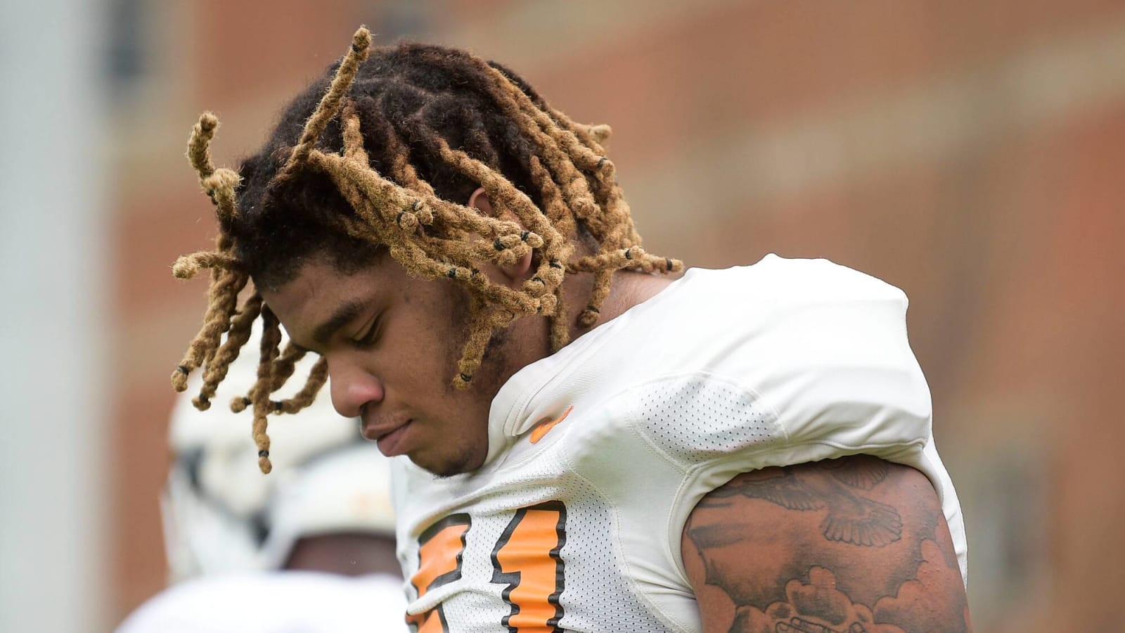 Tennessee Vols transfer player reacts to NCAA investigation with a laugh