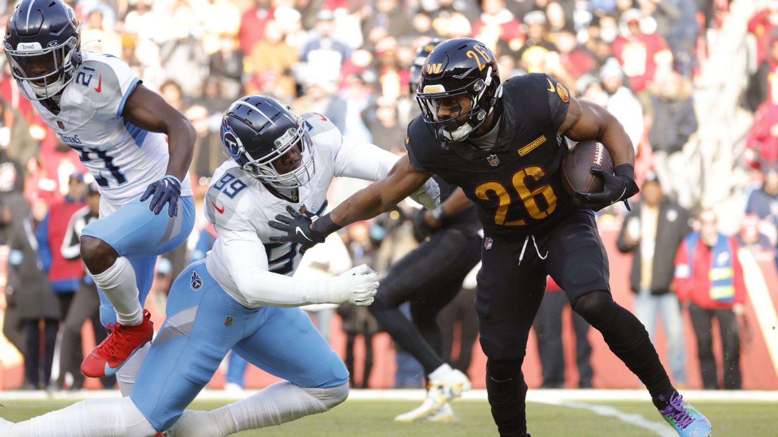 Commanders Re-Signing RB Jeremy McNichols