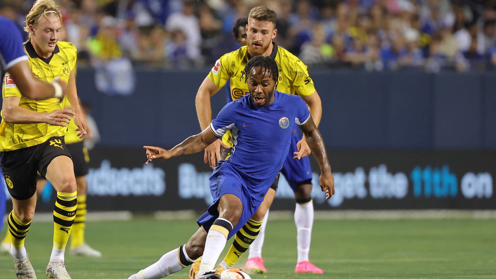 Chelsea ready to offer Raheem Sterling in swap deal to sign £60m-rated Manchester United target