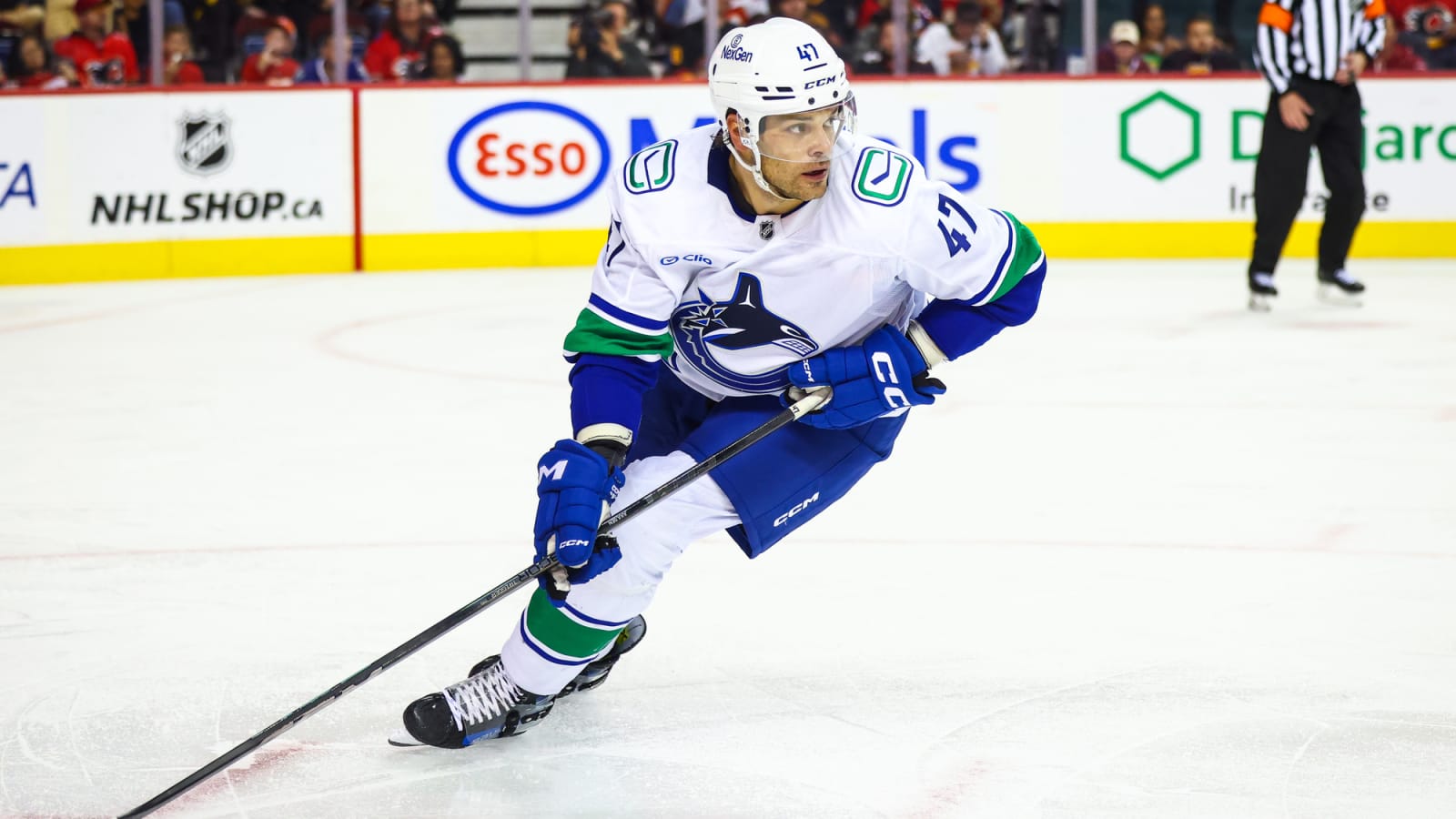 Vancouver Canucks defenceman Noah Juulsen announces life-changing news