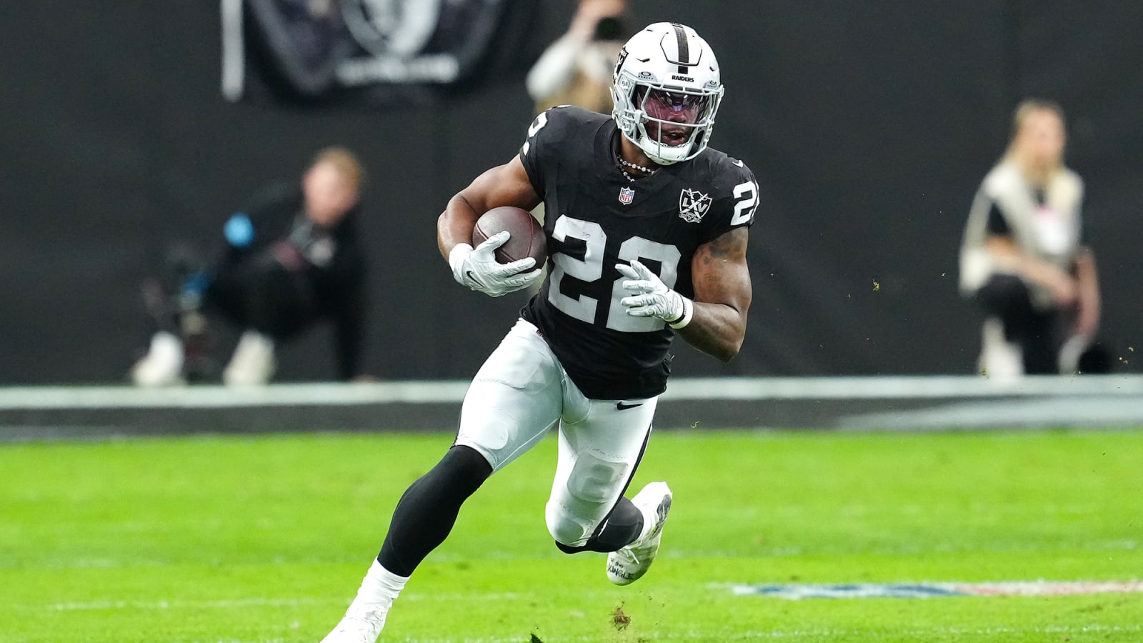 Miami Dolphins Ripped for Head-Scratching Free Agent Move